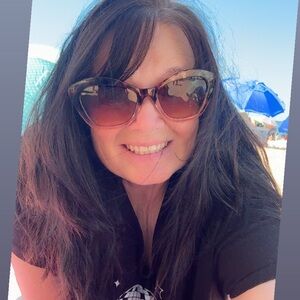 Meet your Posher, Tina